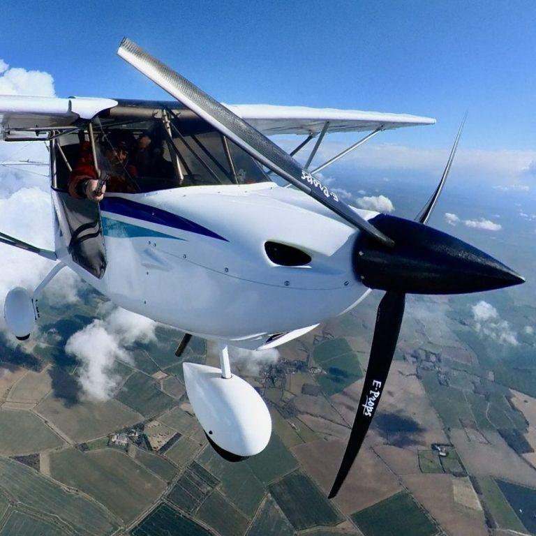 Nynja 600 microlight in flight